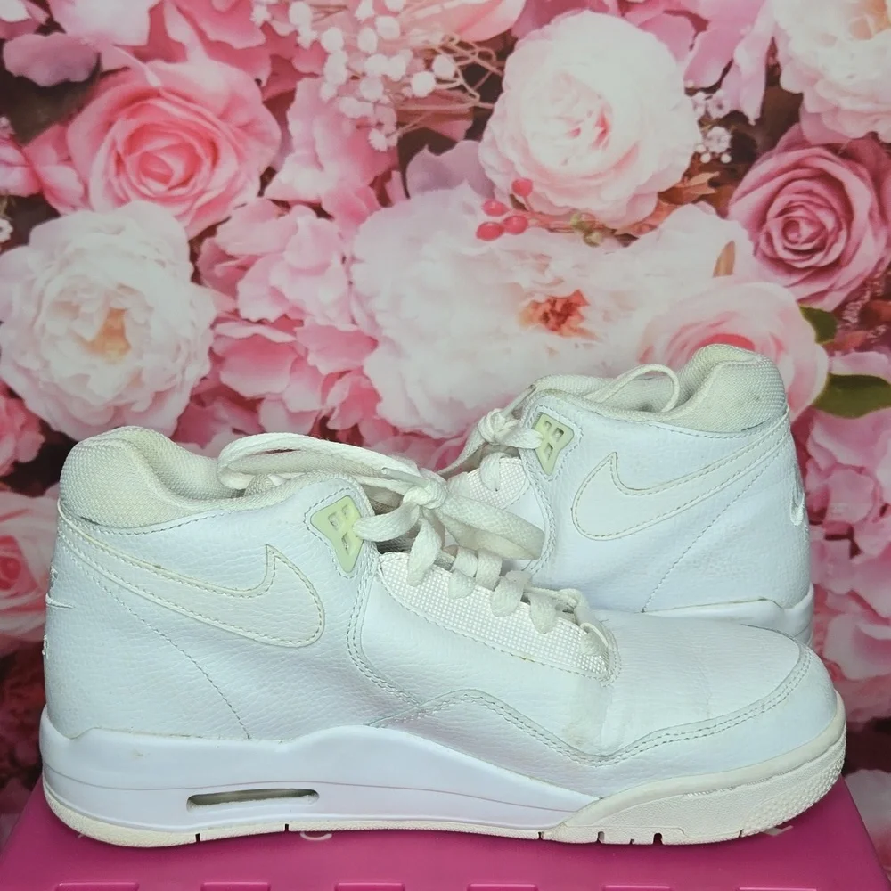 Nike Air Flight Mens Sneakers size 7 triple white like new - Picture 4 of 8